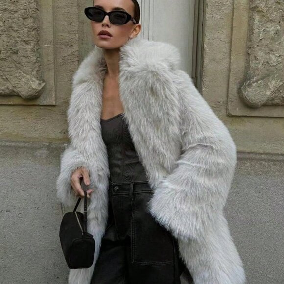 Jackets & Blazers - Luxury Women's Lapel Neck Long Sleeve Open Front Fuzzy Coat